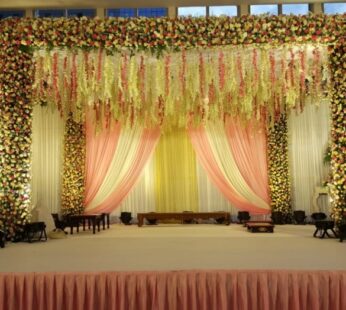 Box Mandapam With Flower Border