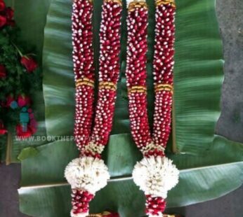 White Dagar Flowers with Rose Petals Garland