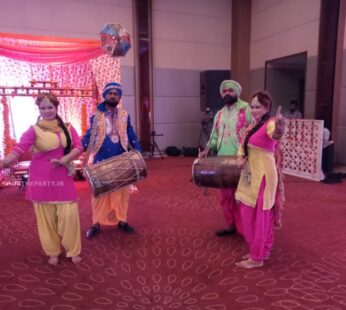 Punjabi Bhangra Dancers