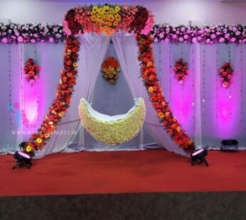 Maharani Theme With Flower Pasting Cradle