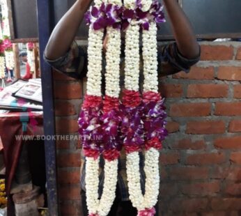 Dagar with Orchids Garland